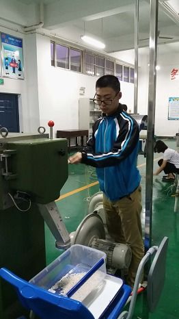 生物化工產品技術研發 四川化工職業技術學院的創新探索